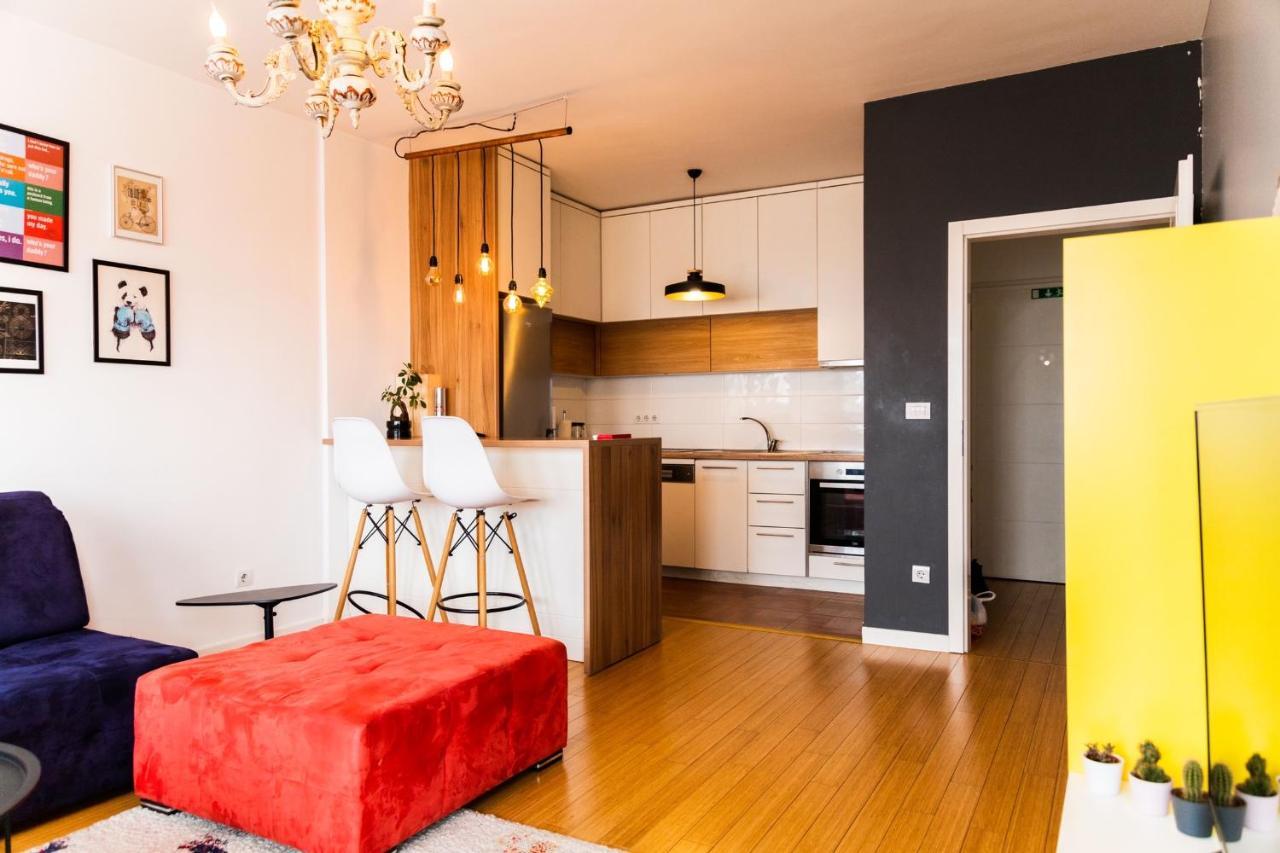 Modern Apartment With A View Feels Like Home プリシュティナ エクステリア 写真